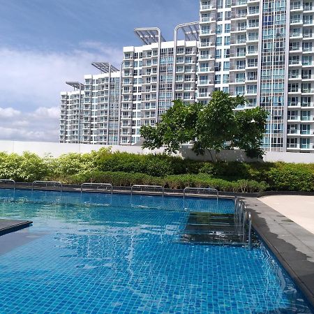 Mactan Newtown With Sun Set And Garden View Apart otel Cebu Dış mekan fotoğraf